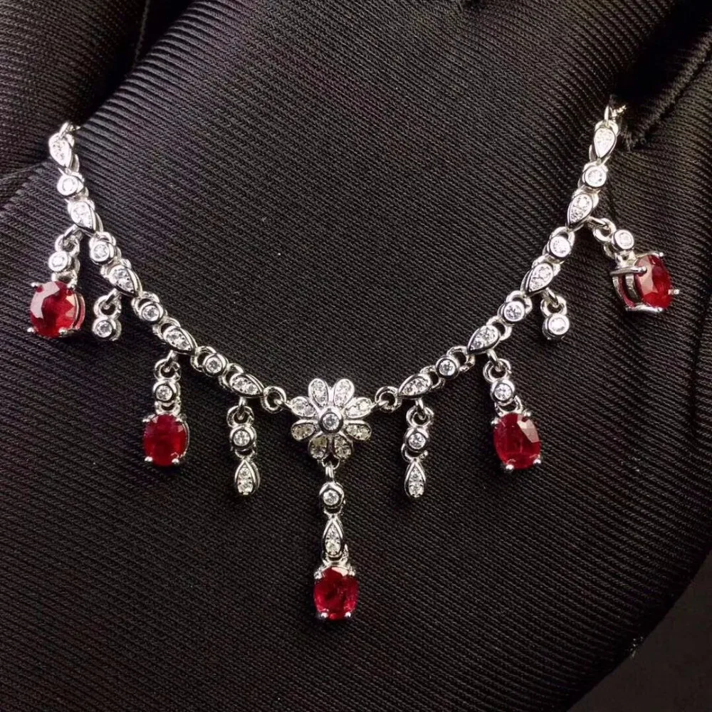 

Luxurious evening banquet exclusive Natural Ruby Necklace beautiful, noble and dignified, 925 silver material.