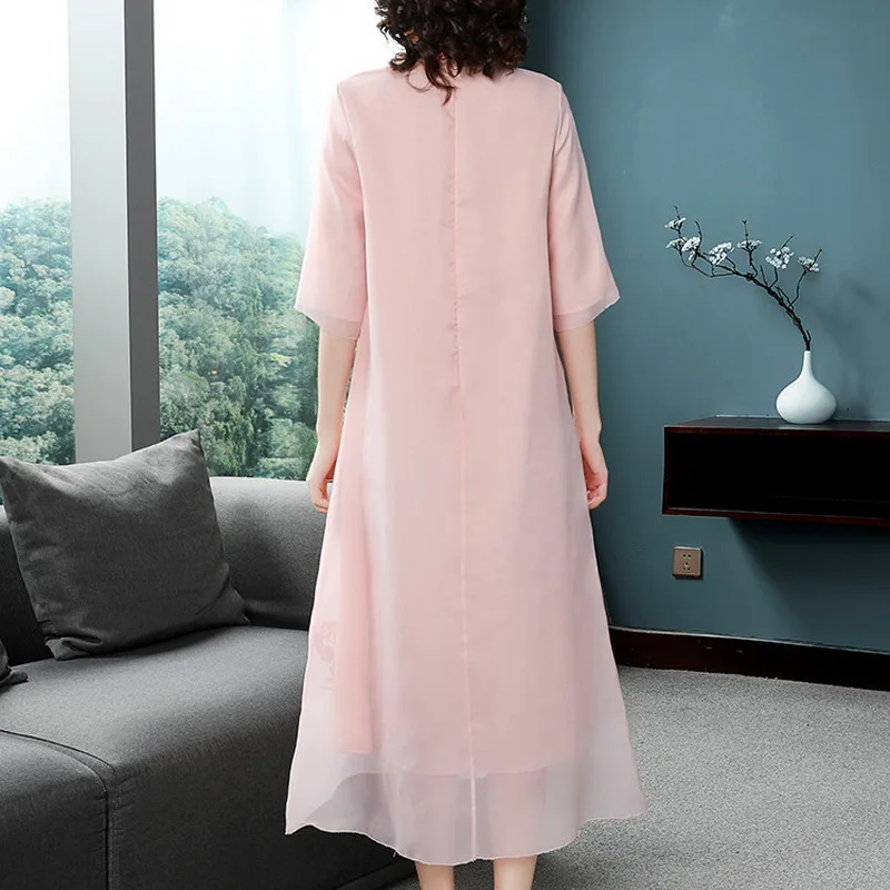 Top Quality Brand Chinese Party Vintage Dresses Women Exquisite Embroidery 3/4 Sleeve Mid-Calf Length Dark Blue Pink Dress XXL
Top Quality Brand Chinese Party Vintage Dresses Women Exquisite Embroidery 3/4 Sleeve Mid-Calf Length Dark Blue Pink Dress XXL