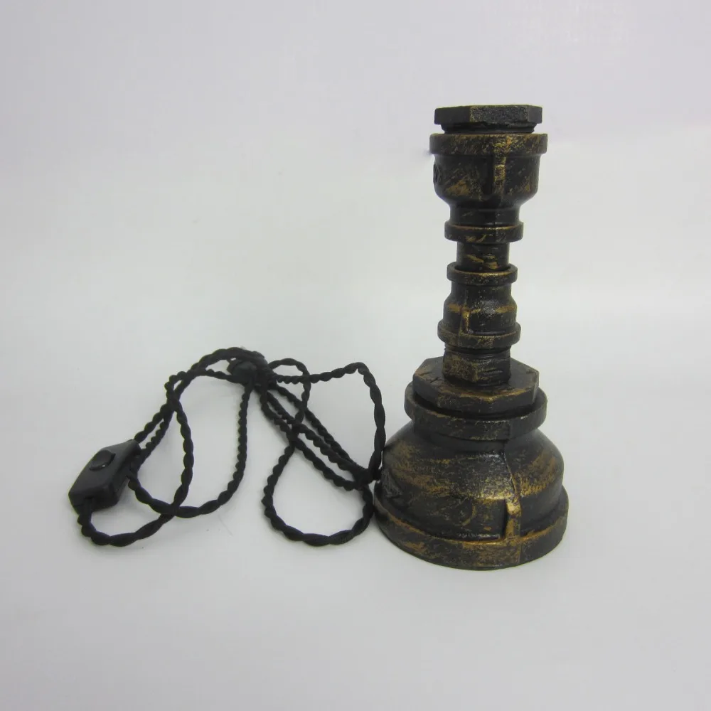 Creative Iron Water pipe decoration Desk light E27 Personality Vintage Industrial Wind Warm Style Desk lamp for Study Bedroom
Creative Iron Water pipe decoration Desk light E27 Personality Vintage Industrial Wind Warm Style Desk lamp for Study Bedroom