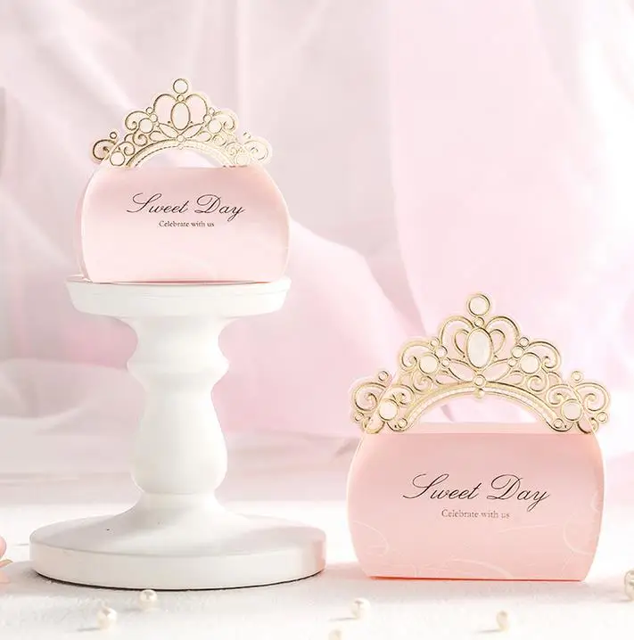 Pink Gold Crown Laser Cut Wedding Favour Boxes Chocolate Bag Baby Shower Party Gift Candy box sweet day
Pink Gold Crown Laser Cut Wedding Favour Boxes Chocolate Bag Baby Shower Party Gift Candy box sweet day