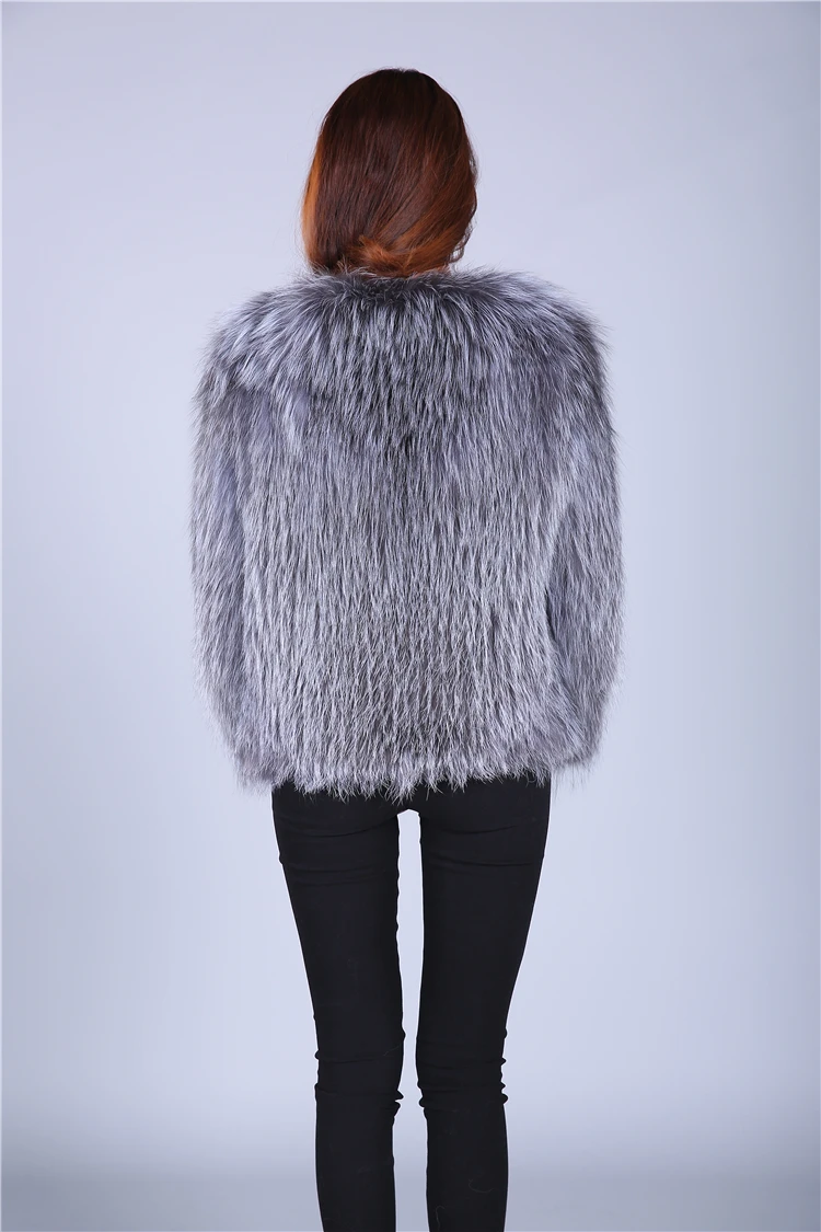 Silver Fox Knitted Fur Coat Short Round Collar Silver Fox Natural Color Knitted Fur Female Fox Coat
Silver Fox Knitted Fur Coat Short Round Collar Silver Fox Natural Color Knitted Fur Female Fox Coat
