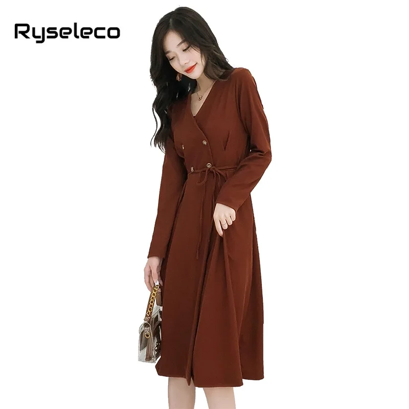 Women Vintage Buttons V-neck Ties Waist Long Sleeve Flare Sweater Dresses Autumn Winter Casual Basic Midi Knitted Black Dress
Women Vintage Buttons V-neck Ties Waist Long Sleeve Flare Sweater Dresses Autumn Winter Casual Basic Midi Knitted Black Dress