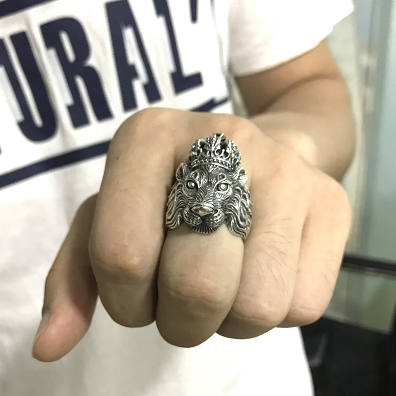 Men's Ring 925 Sterling Silver Crown Lion New Trendy Finger Cool Animal Original Fine Jewelry Luxury Gift for Boyfriend Male
Men's Ring 925 Sterling Silver Crown Lion New Trendy Finger Cool Animal Original Fine Jewelry Luxury Gift for Boyfriend Male