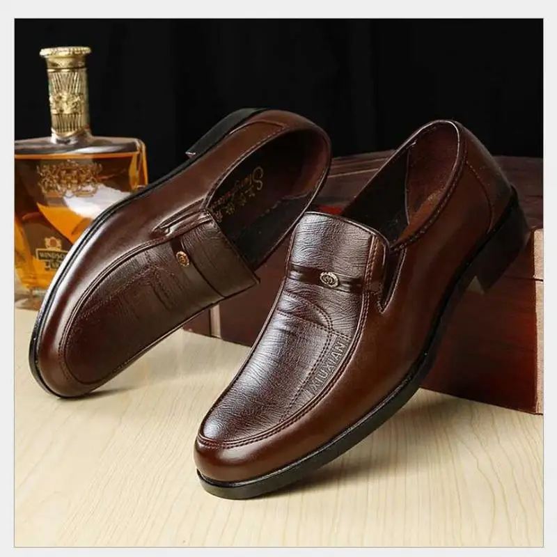 Spring and Autumn Season Men's Fashion Casual Shoes Shoes Non-slip Middle-aged Dad Shoes Low-heeled
Spring and Autumn Season Men's Fashion Casual Shoes Shoes Non-slip Middle-aged Dad Shoes Low-heeled