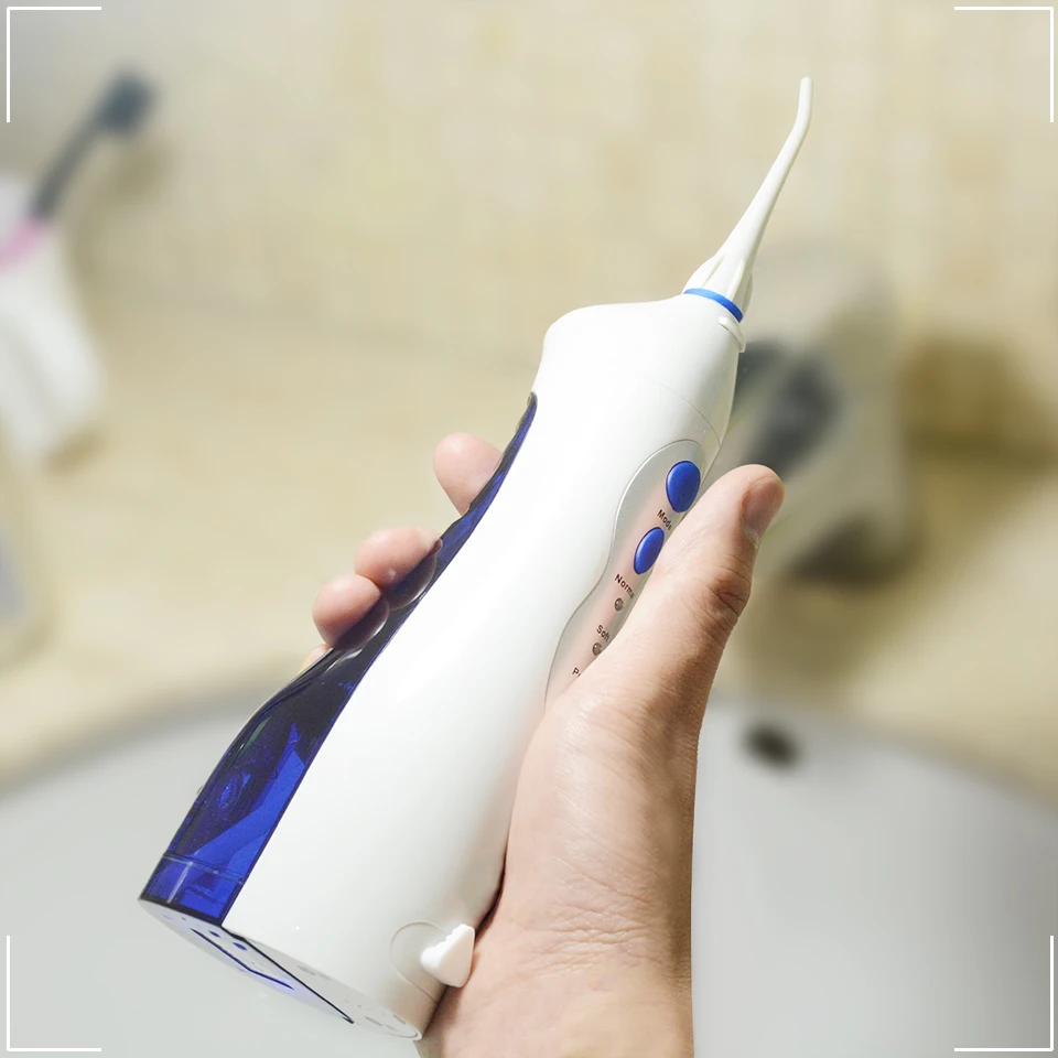Oral Irrigator rechargeable portable dental irrigator oral care dentalProfessional floss water jet irrigator high quality !
Oral Irrigator rechargeable portable dental irrigator oral care dentalProfessional floss water jet irrigator high quality !