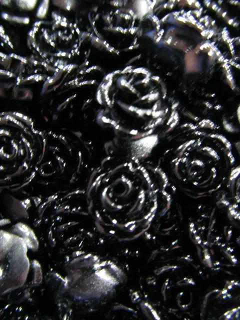 40%off 6-15mm 100pcs-- resin plastic rose florial petal carved green turquoise purple black white red mixed beads--half drilled
40%off 6-15mm 100pcs-- resin plastic rose florial petal carved green turquoise purple black white red mixed beads--half drilled