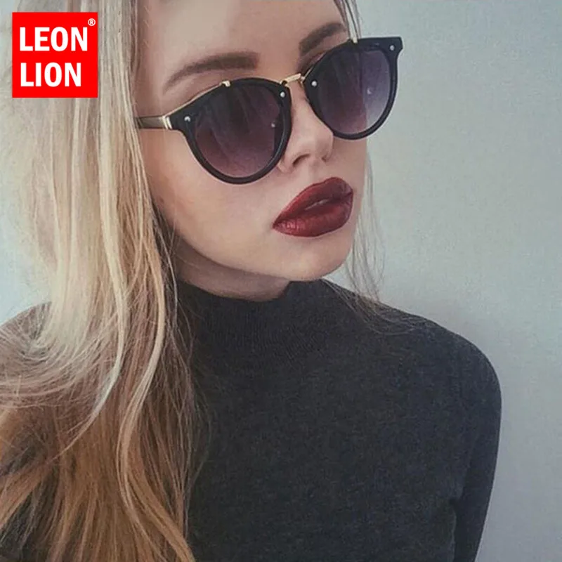 Солнечные очки LeonLion с заклепками женские, винтажные Роскошные уличные солнечные очки карамельных цветов с защитой UV400, в классическом очки ...
Солнечные очки LeonLion с заклепками женские, винтажные Роскошные уличные солнечные очки карамельных цветов с защитой UV400, в классическом очки ...