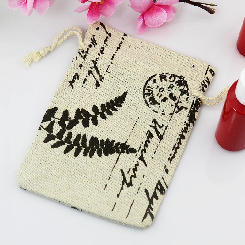 10pcs/lot Cotton Bag 10x14cm Leaves Pattern Candy Gifts Jewelry Packaging Bags Cute Muslin Bags Drawstring Gift Bag Pouches
10pcs/lot Cotton Bag 10x14cm Leaves Pattern Candy Gifts Jewelry Packaging Bags Cute Muslin Bags Drawstring Gift Bag Pouches