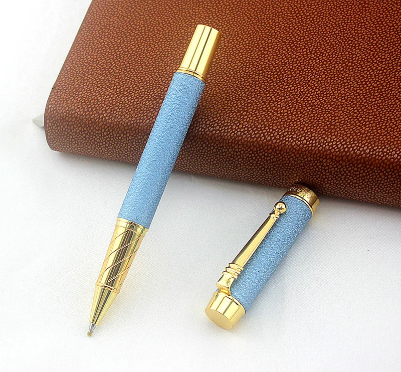 Luxury Frosted sky blue Rollerball Pen High Quality Metal Steel Ballpoint Pens with Metal clip Gift Case Office Supplies Gifts
Luxury Frosted sky blue Rollerball Pen High Quality Metal Steel Ballpoint Pens with Metal clip Gift Case Office Supplies Gifts