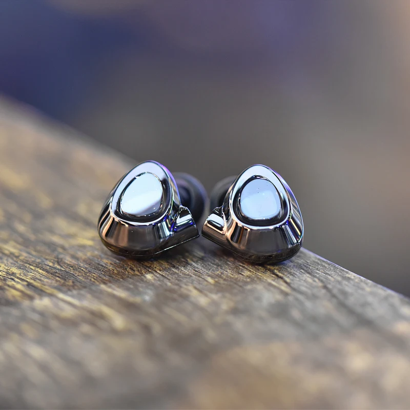 SHANLING ME500 Triple Driver Hybrid Earphones Knowles Driver HiFi Music Monitor MP3 In-Ear Earphones with Detachable MMCX Cable
SHANLING ME500 Triple Driver Hybrid Earphones Knowles Driver HiFi Music Monitor MP3 In-Ear Earphones with Detachable MMCX Cable