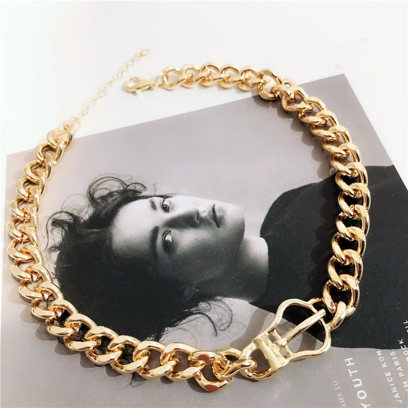 Rongho 2019 New Women Metal Watch choker necklaces Punk jewelry Gold Chain pendant necklace Vintage colliers female bijoux
Rongho 2019 New Women Metal Watch choker necklaces Punk jewelry Gold Chain pendant necklace Vintage colliers female bijoux