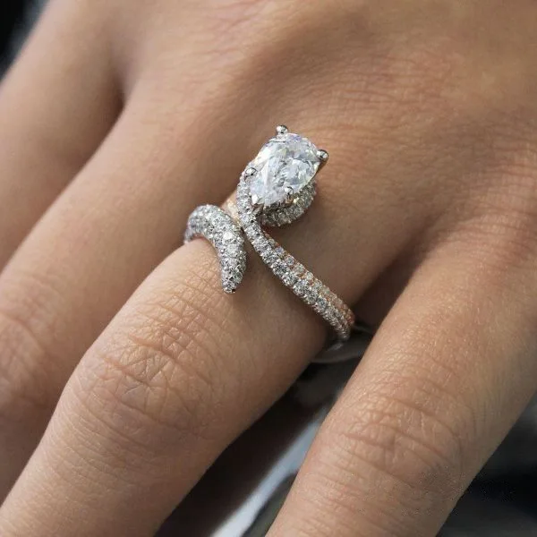 Luxury Wedding band ring silver plated zircon water drop ring for women love promise engagement ring jewelry
Luxury Wedding band ring silver plated zircon water drop ring for women love promise engagement ring jewelry