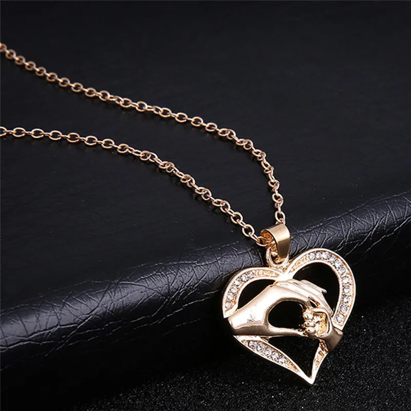Mother And Child Pendant Gift For Mom Golden Hand in hand Heart Love Necklace Family Jewelry | Украшения и аксессуары