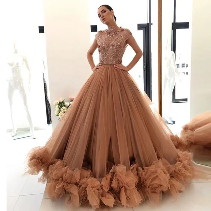 High Quality Ball Gown Formal Dress Champagne Tulle Long Prom Gowns Illusion Bodice Ruffles Bottom Chic Evening Party Dress Gala
High Quality Ball Gown Formal Dress Champagne Tulle Long Prom Gowns Illusion Bodice Ruffles Bottom Chic Evening Party Dress Gala