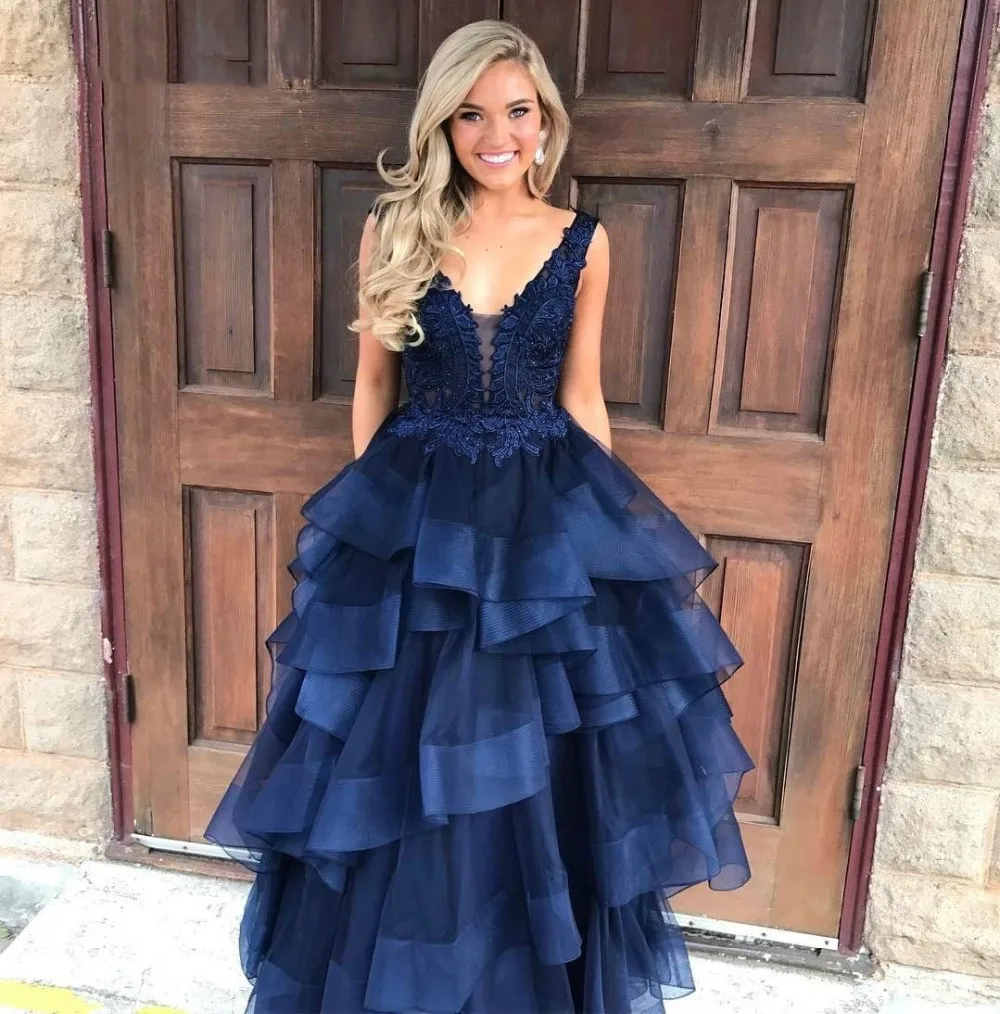 Elegant Burgundy Ball Gown Prom Dress 2019 Sexy V Neck Backless Appliques Navy Blue Long Evening Party Gown Robe De Soiree
Elegant Burgundy Ball Gown Prom Dress 2019 Sexy V Neck Backless Appliques Navy Blue Long Evening Party Gown Robe De Soiree