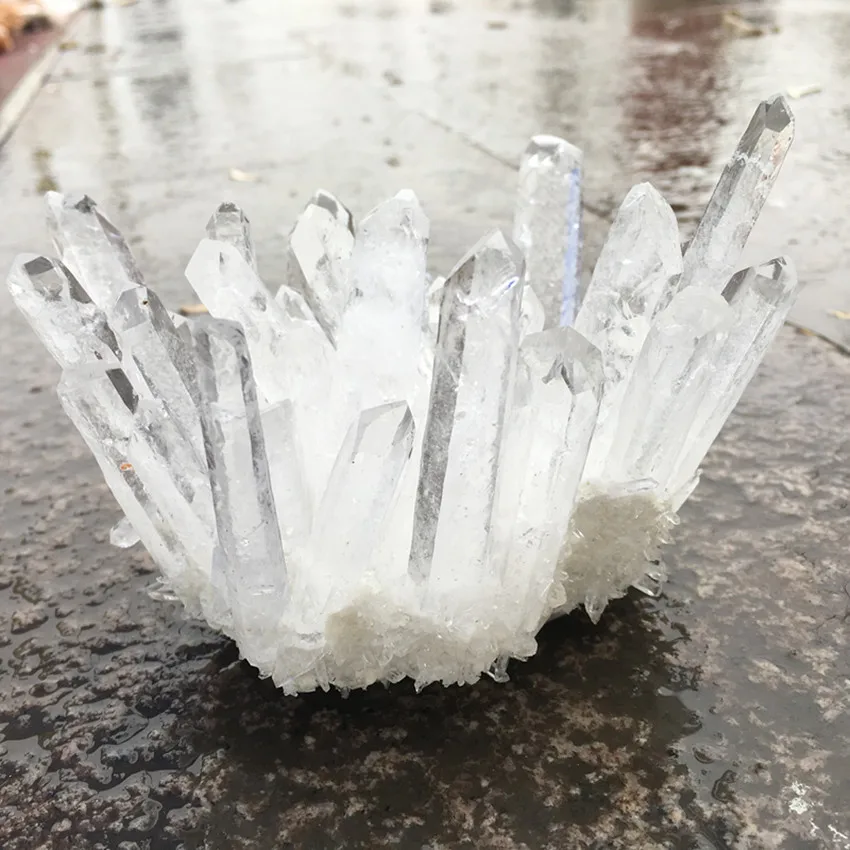 80mm natural quartz crystal white transparent crystal mineral specimen home decoration art collection
80mm natural quartz crystal white transparent crystal mineral specimen home decoration art collection