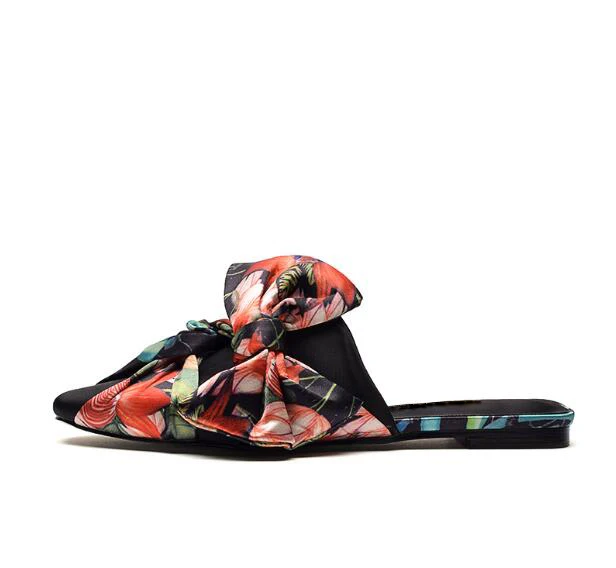 newest women home slippers Print flowers Exquisite casual ladies shoes flats slippers Satin butterfly-knot Muller shoes summer
newest women home slippers Print flowers Exquisite casual ladies shoes flats slippers Satin butterfly-knot Muller shoes summer