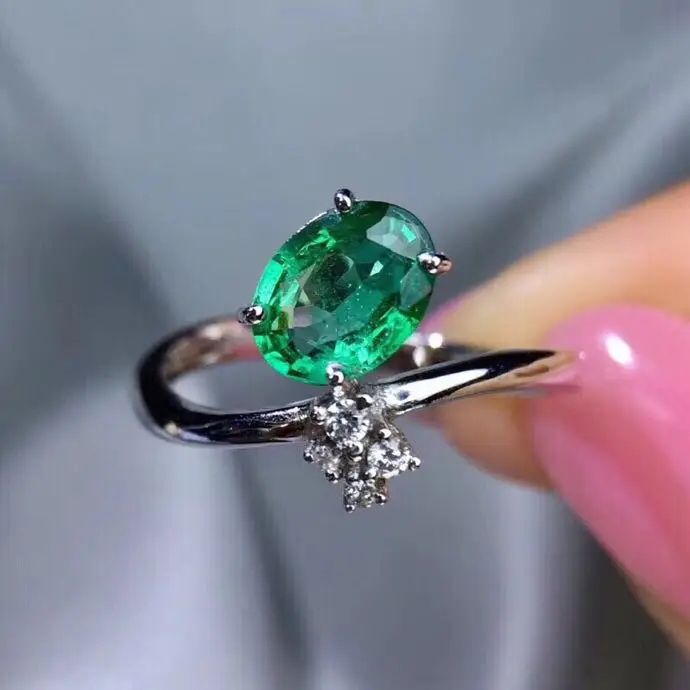 Emerald ring Free shipping Flower rings Natural real emerald 925 sterling silver 4*6mm 0 gemstone
Emerald ring Free shipping Flower rings Natural real emerald 925 sterling silver 4*6mm 0 gemstone