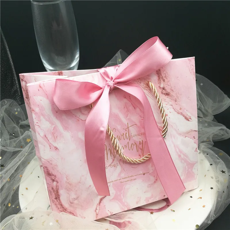 2019 Hot Sell Wedding Favors Candy Boxes Party Gift Bags Thank You Wedding Favors Gift Box Package Birthday Party Favor Bags
2019 Hot Sell Wedding Favors Candy Boxes Party Gift Bags Thank You Wedding Favors Gift Box Package Birthday Party Favor Bags