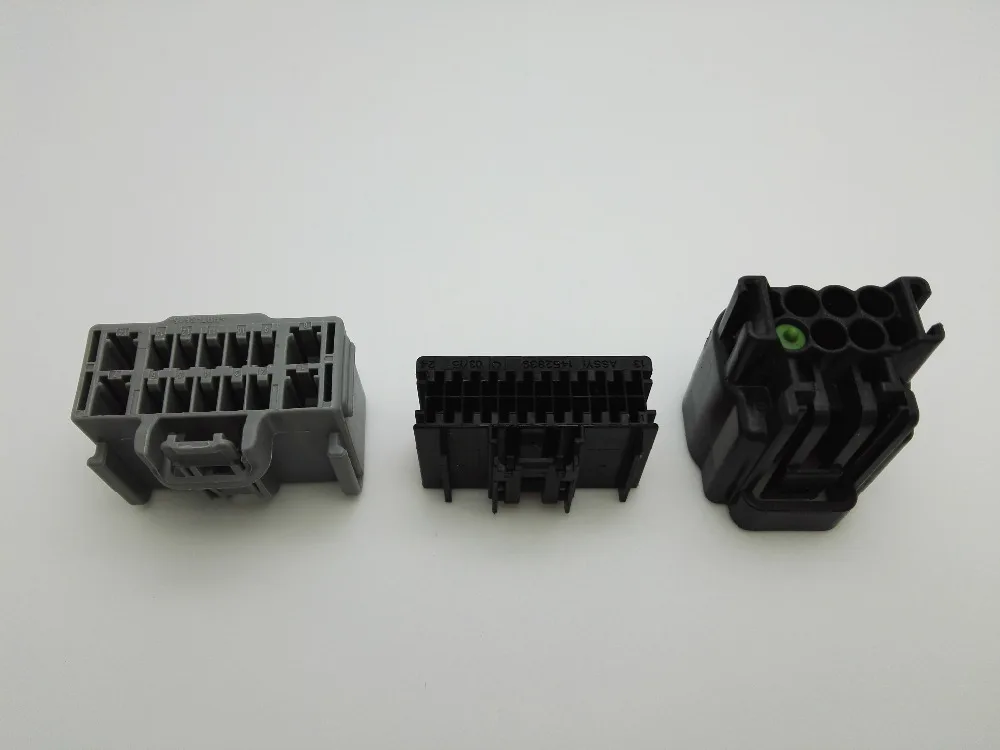 Electric tailgate module car connector plug For Land Rover Evoque Discovery Freeland
Electric tailgate module car connector plug For Land Rover Evoque Discovery Freeland
