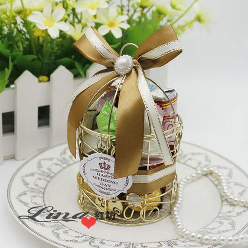 romantic Wedding bells gift box tin European favor box iron golden birdcage personalized wedding candy boxes
romantic Wedding bells gift box tin European favor box iron golden birdcage personalized wedding candy boxes