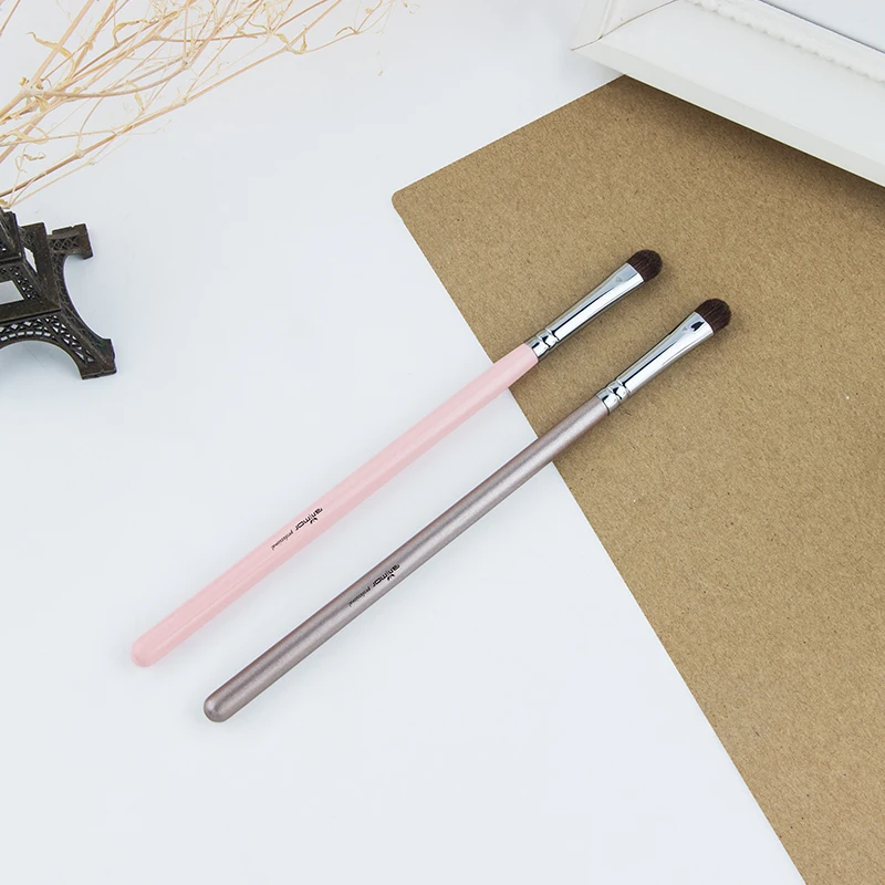 Anmor Eyeshadow Single Makeup Brushes Soft Horse Hair Eye Blending High Quality Make Up Too Brush With Fashionable Design
Anmor Eyeshadow Single Makeup Brushes Soft Horse Hair Eye Blending High Quality Make Up Too Brush With Fashionable Design