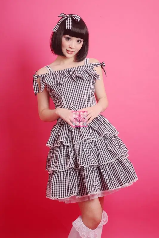 Free shipping Lolita dress plaid cake dress sweet cute fashion atmosphere retro Lolita costume
Free shipping Lolita dress plaid cake dress sweet cute fashion atmosphere retro Lolita costume