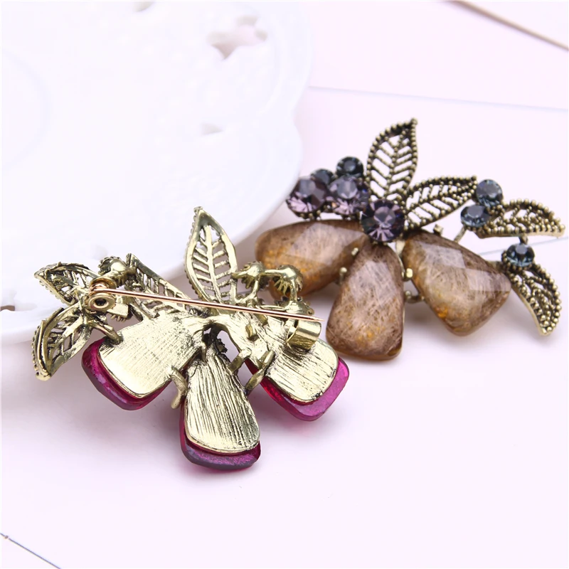 crystal flower brooch jewelery metal pin leaf broche femme bijoux rhinestone brooch kpop pins and brooches for women lapel pin
crystal flower brooch jewelery metal pin leaf broche femme bijoux rhinestone brooch kpop pins and brooches for women lapel pin