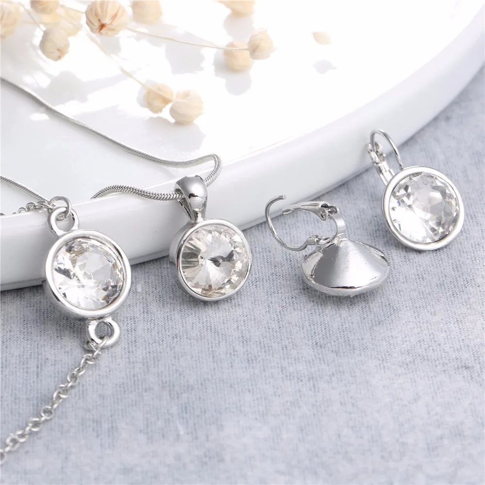 2017 new brand fashion factory Wholesales white gold color Shine Zircon Crystal Sugar Pendant Jewelry Sets 9 colors 90089
2017 new brand fashion factory Wholesales white gold color Shine Zircon Crystal Sugar Pendant Jewelry Sets 9 colors 90089