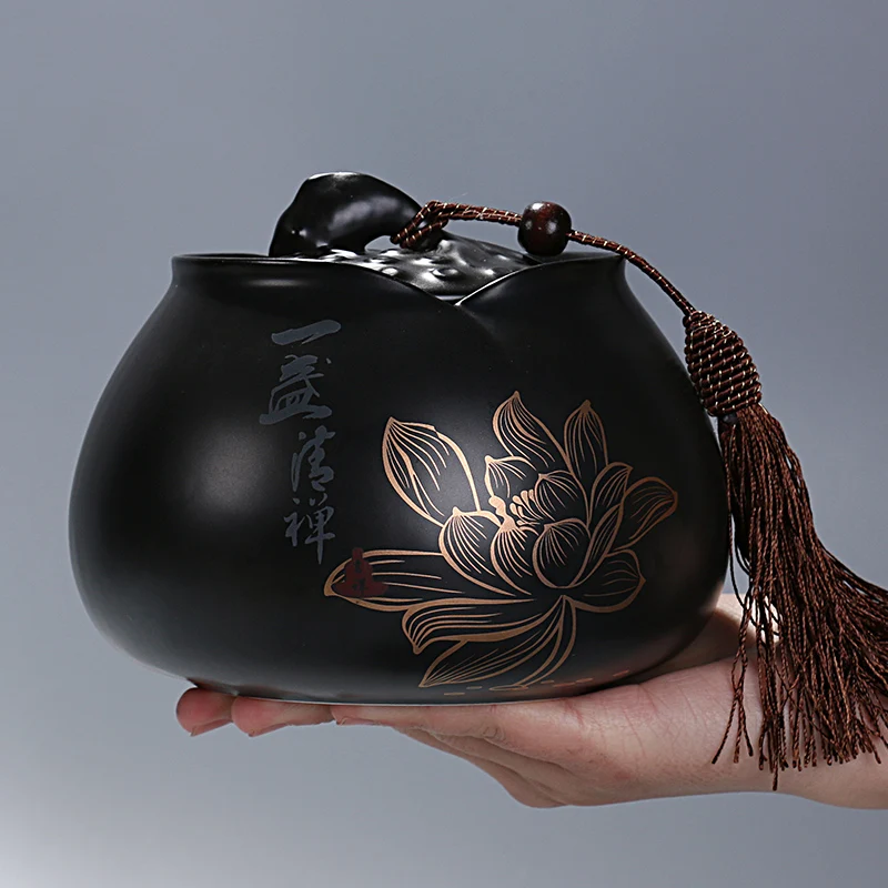 chinese style kongfu tea pot ceramic sealed cans Small candy packaging box storage tank tea canister
chinese style kongfu tea pot ceramic sealed cans Small candy packaging box storage tank tea canister