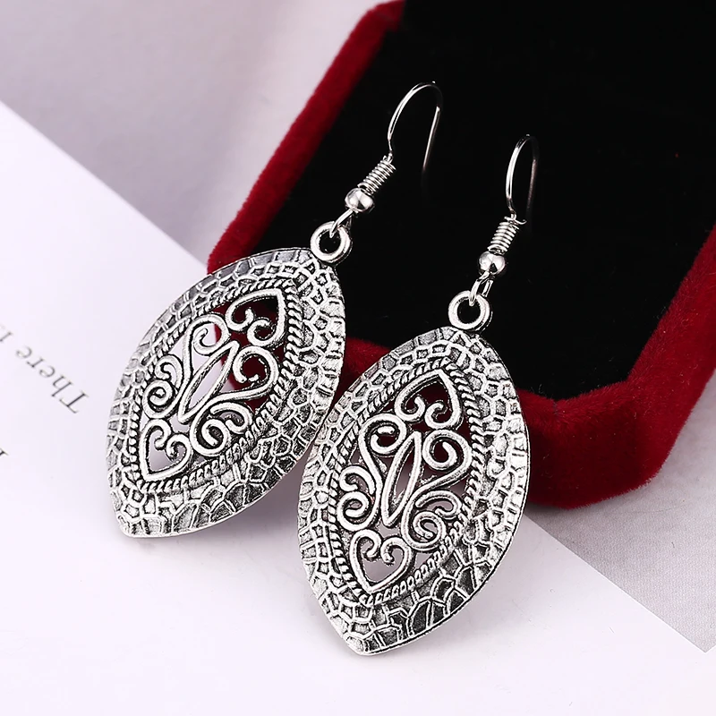 HOCOLE Vintage Metal Silver Drop Earrings For Women 2019 Za Brincos Statement Ethnic Leaf Dangle Earring Female Indian Jewelry
HOCOLE Vintage Metal Silver Drop Earrings For Women 2019 Za Brincos Statement Ethnic Leaf Dangle Earring Female Indian Jewelry