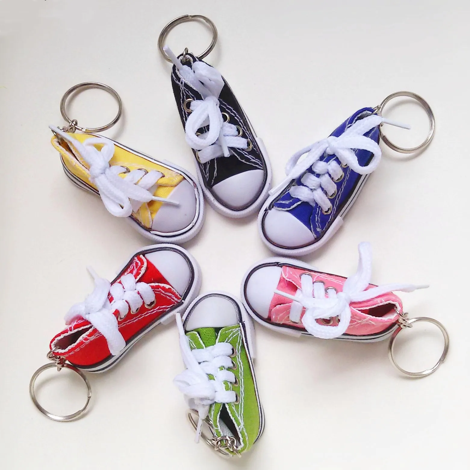 2pcs 7.5cm Mini Toy Doll Left Shoes Keyring For 1/4 Bjd Doll &16 Inch Sharon Doll Casually Straps Sneakers Casual Shoes Keychain
2pcs 7.5cm Mini Toy Doll Left Shoes Keyring For 1/4 Bjd Doll &16 Inch Sharon Doll Casually Straps Sneakers Casual Shoes Keychain
