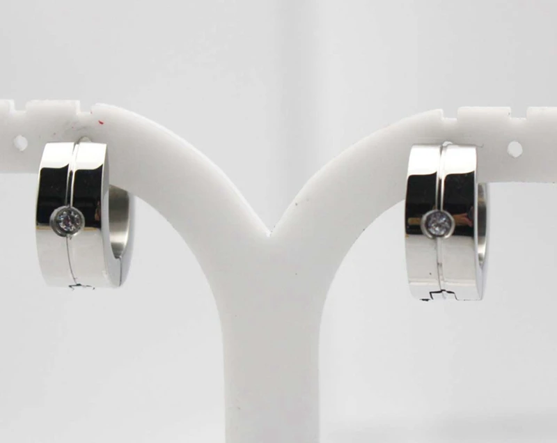 HOT Selling Punk Earring Inlay Zircon Fashion Stainless Steel Hiphop C Stud Earrings Jewelry Stud Earrings for Women
HOT Selling Punk Earring Inlay Zircon Fashion Stainless Steel Hiphop C Stud Earrings Jewelry Stud Earrings for Women