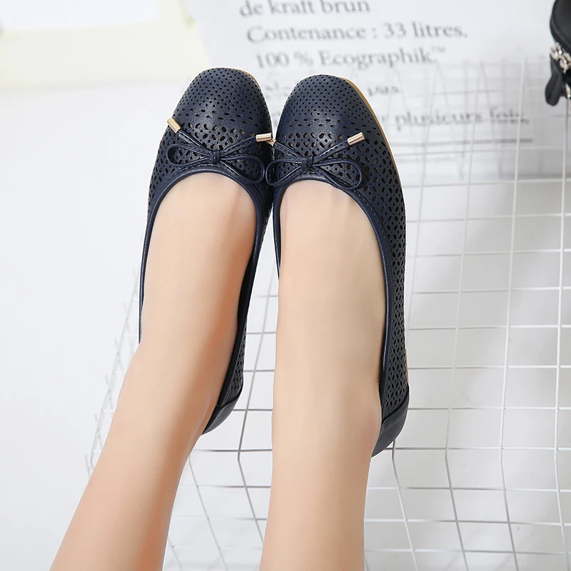 NIUFUNI 2020 Women Flat Shoes Sweet Round Toe Hole Bowite Flats Summer Female Casual Shoes Plus Size 35-41
NIUFUNI 2020 Women Flat Shoes Sweet Round Toe Hole Bowite Flats Summer Female Casual Shoes Plus Size 35-41