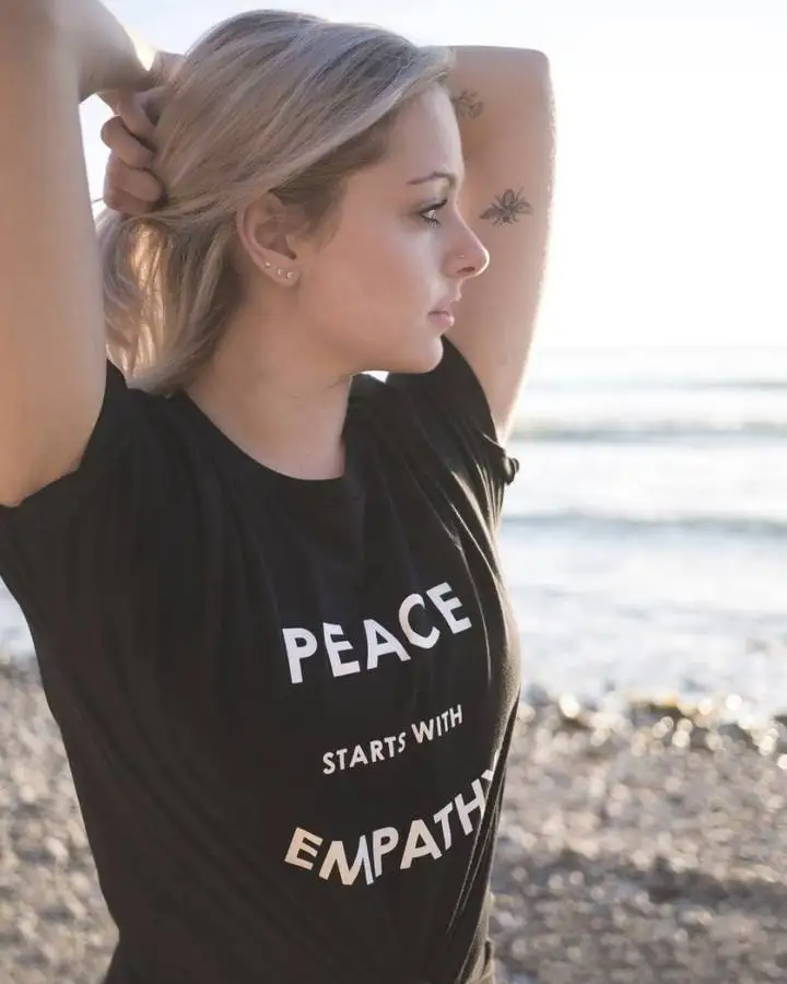peace starts with empathy T-Shirt Graphic Casual Funny Letter Printed Tee Stylish Peace Starts Slogan Grunge Top Camisetas Shirt
peace starts with empathy T-Shirt Graphic Casual Funny Letter Printed Tee Stylish Peace Starts Slogan Grunge Top Camisetas Shirt