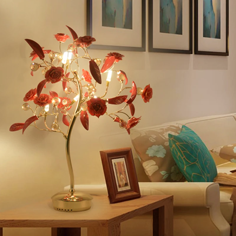Romantic bedroom bedside table lamps decoration bedside desk lamp new petal Crystal Wedding living room Nordic style table light
Romantic bedroom bedside table lamps decoration bedside desk lamp new petal Crystal Wedding living room Nordic style table light