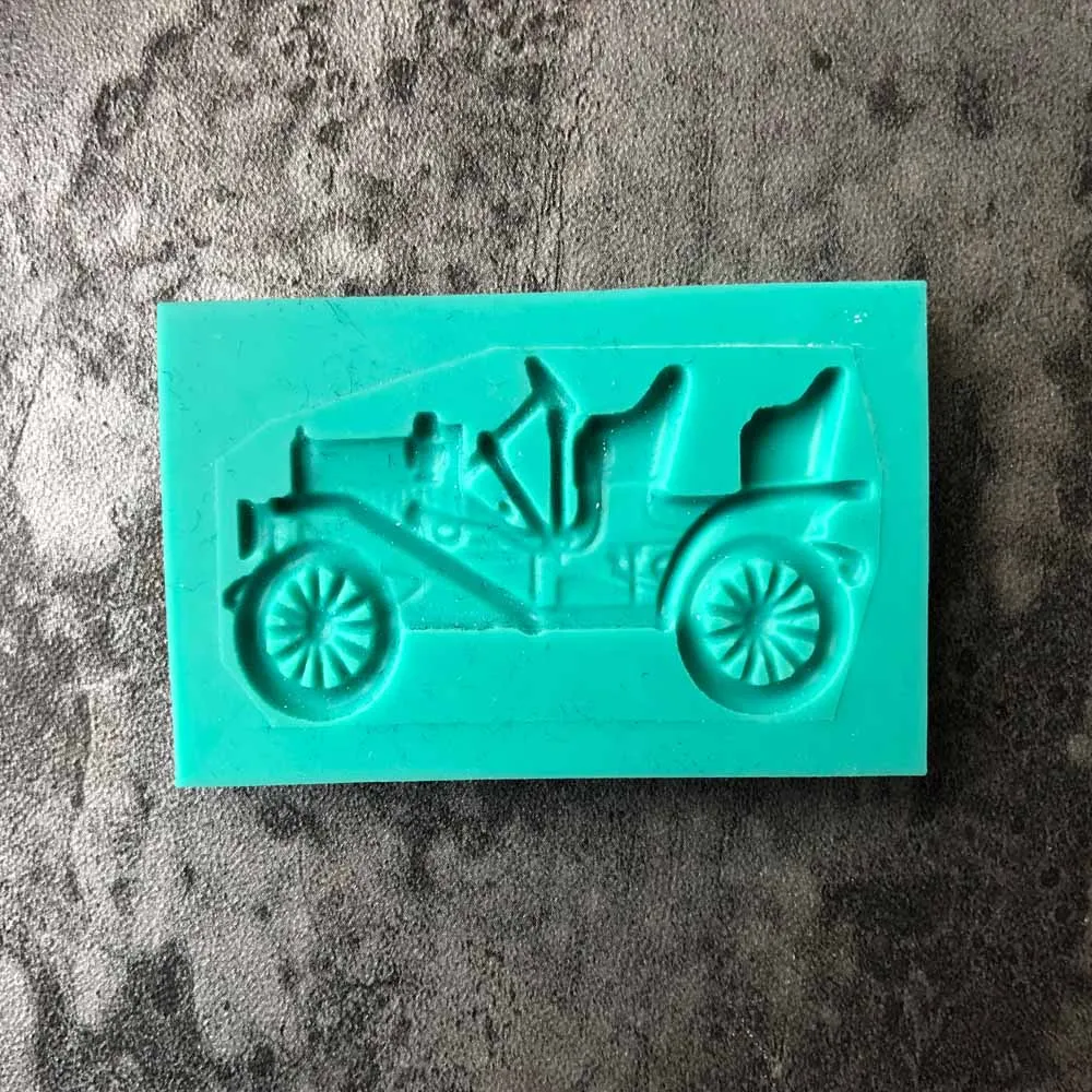 Carriage modeling Cake Tool baking silicone mold hightemperature DIY chocolate cake decoration fondant Epoxy silicone mold H177
Carriage modeling Cake Tool baking silicone mold hightemperature DIY chocolate cake decoration fondant Epoxy silicone mold H177