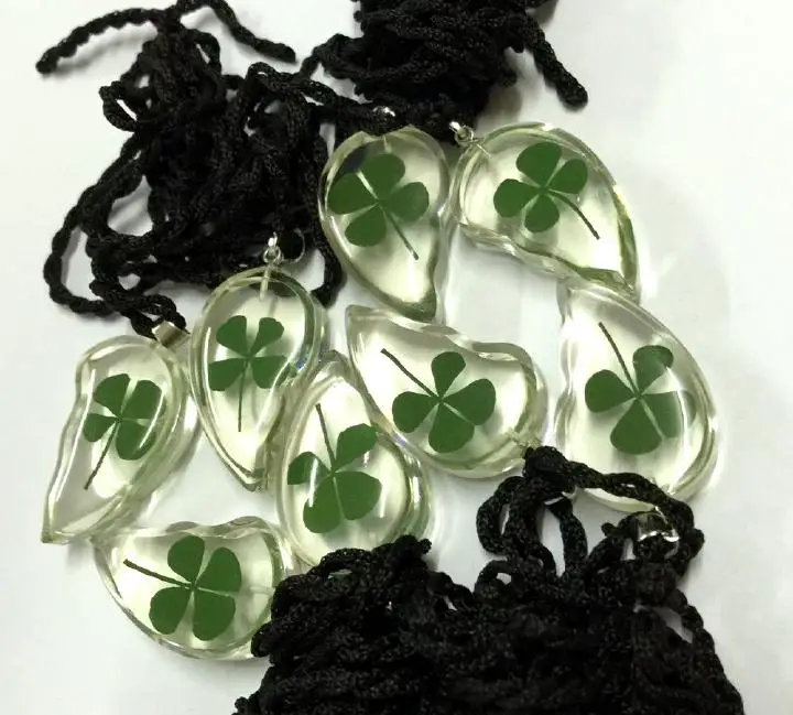 12 PCS Transparent love four leaf clover jewelry for gift heart love necklace
12 PCS Transparent love four leaf clover jewelry for gift heart love necklace