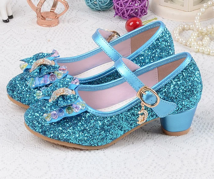 2022 Spring Kids Girls High Heels For Party Sequined Cloth Blue Pink Shoes Ankle Strap Snow Queen Children Girls Pumps Shoes
2022 Spring Kids Girls High Heels For Party Sequined Cloth Blue Pink Shoes Ankle Strap Snow Queen Children Girls Pumps Shoes