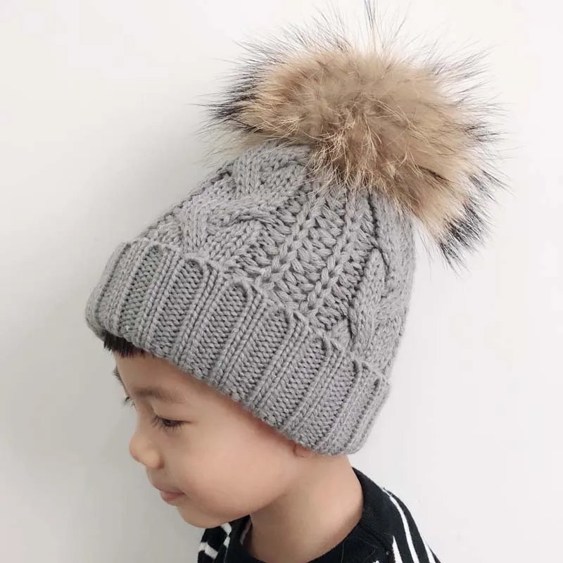 2022 Children Warm Velvet Fleece Inside Beanies Winter Hats For Kids Real Raccoon Fur Pompom Baby Hat Boys Girls Cap Skullies
2022 Children Warm Velvet Fleece Inside Beanies Winter Hats For Kids Real Raccoon Fur Pompom Baby Hat Boys Girls Cap Skullies