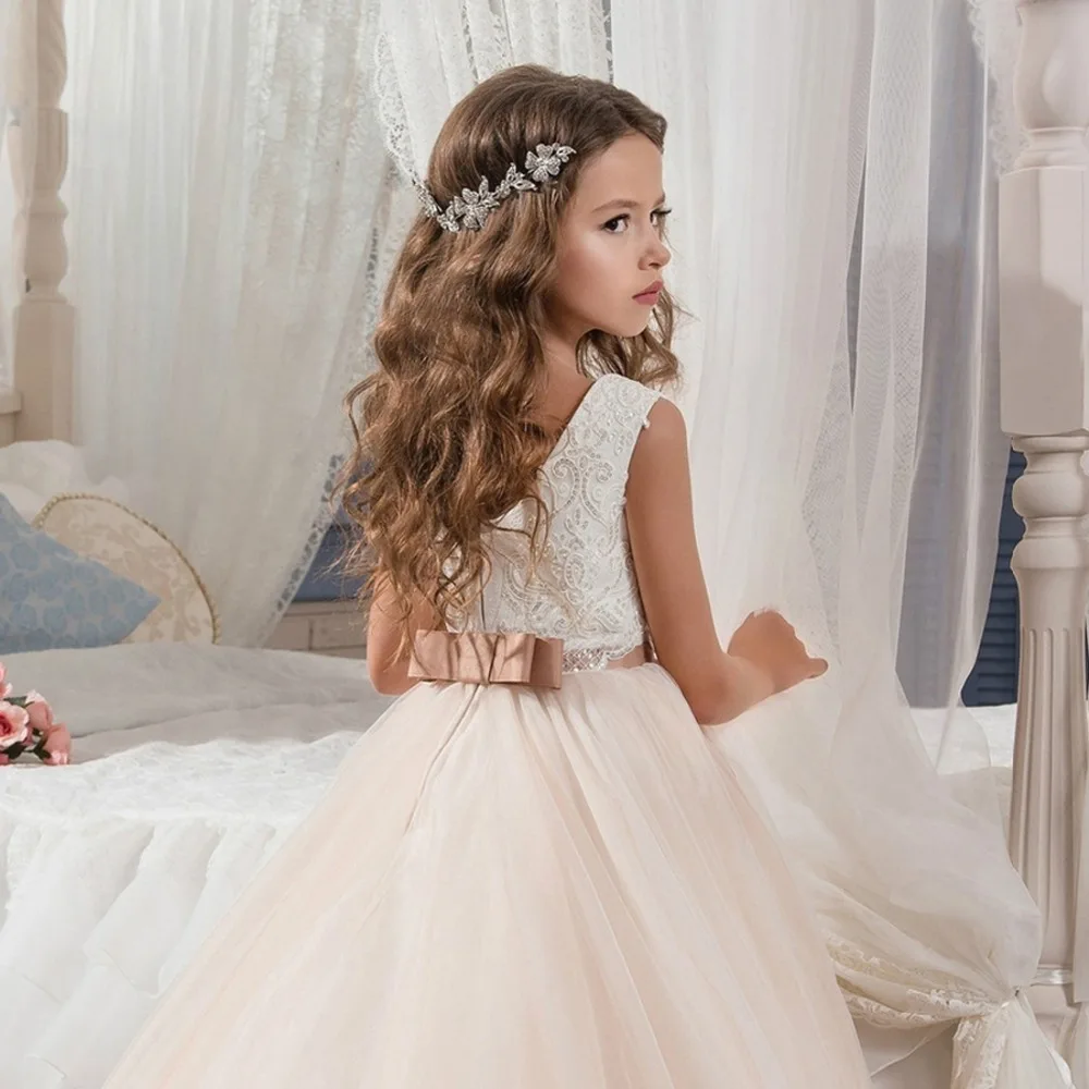 Lovely Lace Appliques Blush Flower Girl Dresses with Bow 2018 Sleeveless first communion dresses for girls Kids Evening Gown | Свадьбы и