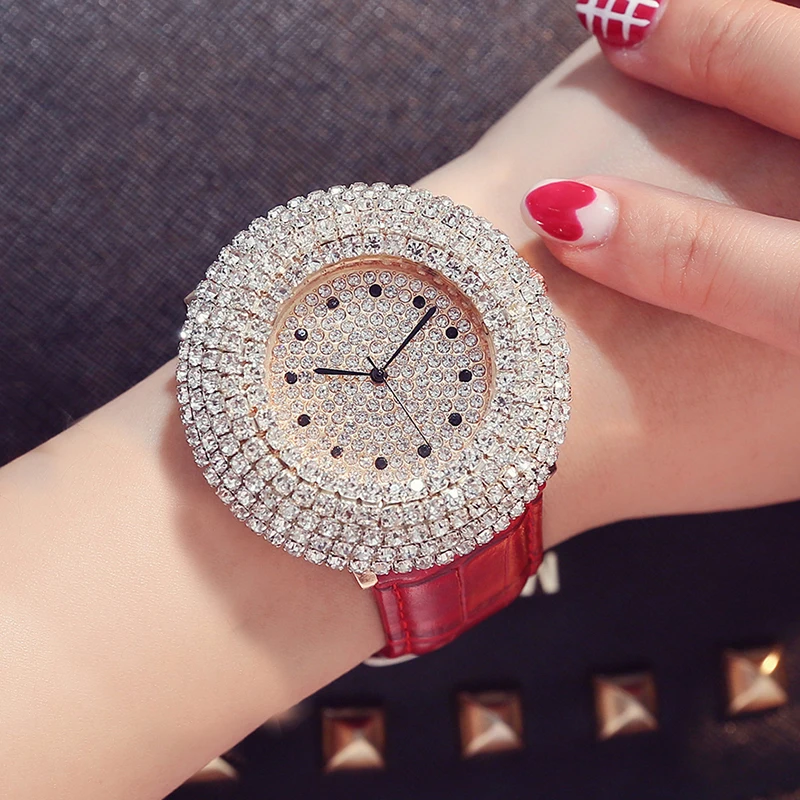 Luxury Women Watches Rhinestone Bling Dial Casual Red Leather relogio feminino Dress Clover Bracelet Ladies Quartz Wristwatches
Luxury Women Watches Rhinestone Bling Dial Casual Red Leather relogio feminino Dress Clover Bracelet Ladies Quartz Wristwatches