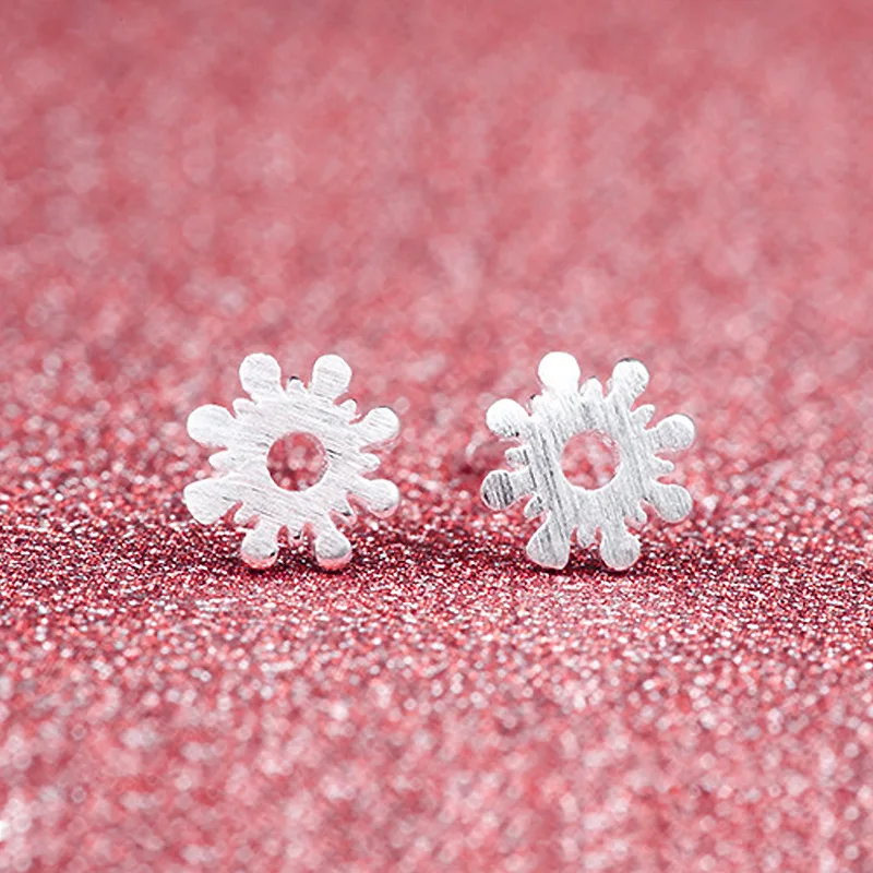 2020 New Fashion Jewelery Snowflake Earrings Simple Metal Silver Plated Earrings Gift For Girls New Product Launch
2020 New Fashion Jewelery Snowflake Earrings Simple Metal Silver Plated Earrings Gift For Girls New Product Launch