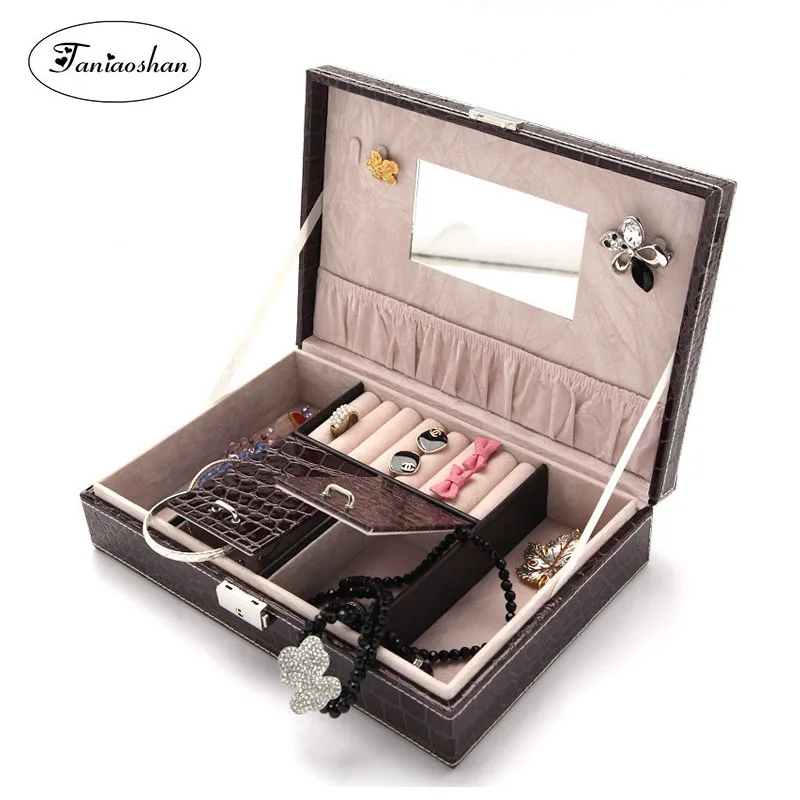 Snakeskin Pattern Jewelry Organize European Style Retro Necklace Storage Casket With Lock Leather Jewelry Box With Mirror
Snakeskin Pattern Jewelry Organize European Style Retro Necklace Storage Casket With Lock Leather Jewelry Box With Mirror
