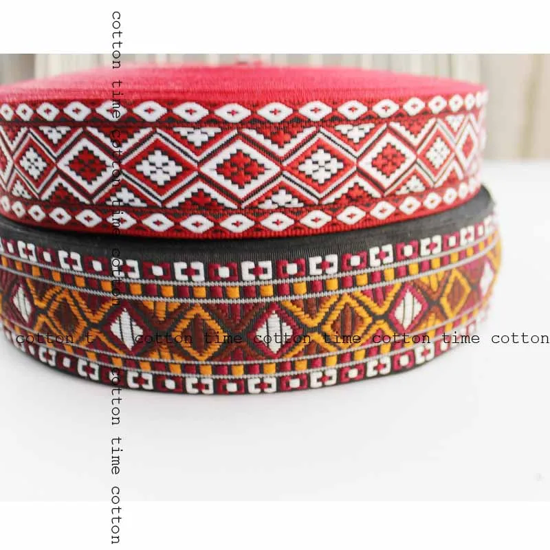 6yards/lot Embroidery Ribbon 4cm wide Ethinic Thick Webbing in Flower design Sewing Accessory for bag garment
6yards/lot Embroidery Ribbon 4cm wide Ethinic Thick Webbing in Flower design Sewing Accessory for bag garment