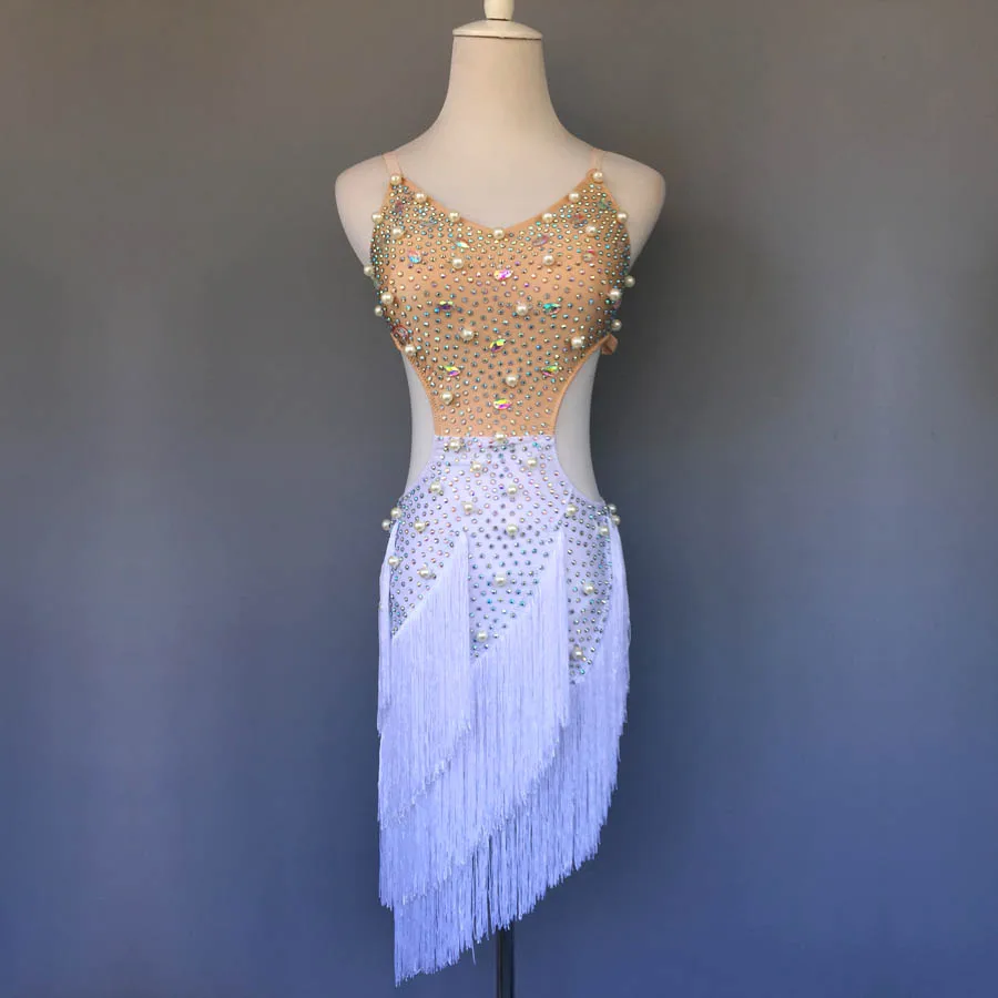 New style latin dance costume sexy sequins Feather latin dance dress for women latin dance competition dresses S-4XL
New style latin dance costume sexy sequins Feather latin dance dress for women latin dance competition dresses S-4XL