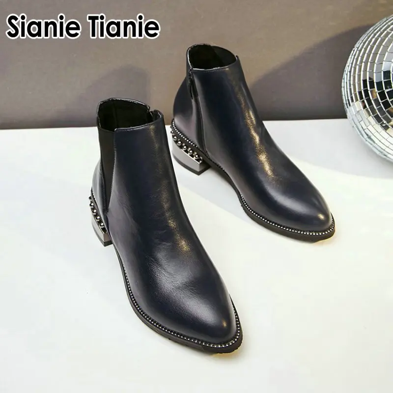 Sianie Tianie 2020 winter new woman ankle boots chunky low heels women boots martin Chelsea boots female shoes plus size 33-48
Sianie Tianie 2020 winter new woman ankle boots chunky low heels women boots martin Chelsea boots female shoes plus size 33-48