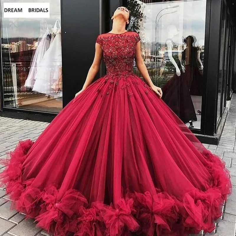 Elegant Ball Gown Vestido de festa Burgundy Long Quinceanera Dresses 2019 Tulle Party Dress Custom Made vestidos de 15 anos
Elegant Ball Gown Vestido de festa Burgundy Long Quinceanera Dresses 2019 Tulle Party Dress Custom Made vestidos de 15 anos
