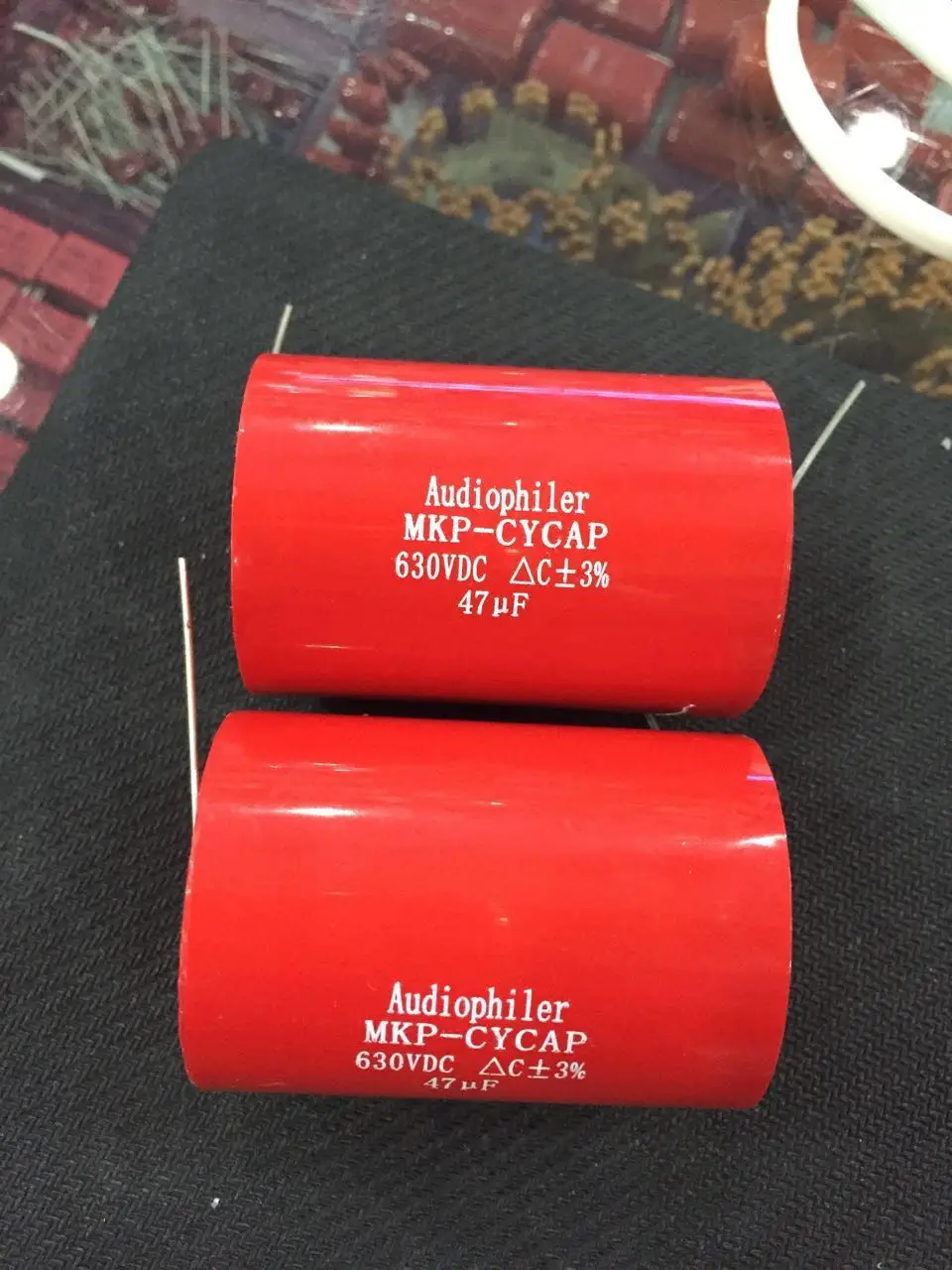 Free Shipping Audiophiler Axial MKP 47UF 630VDC HIFI DIY audio grade capacitor for tube guitar amps
Free Shipping Audiophiler Axial MKP 47UF 630VDC HIFI DIY audio grade capacitor for tube guitar amps