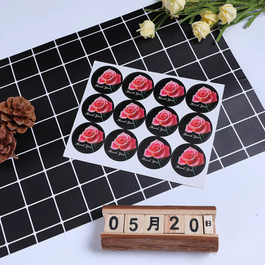

120pcs/lot Romantic Rose Flower Round thank you Black Kraft Paper Sealing package label Handmade DIY Self-adhesive sticker